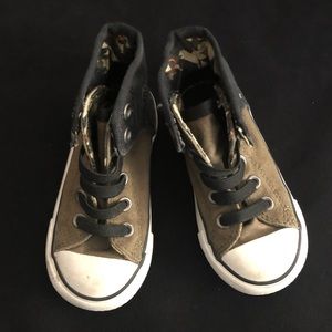 Kids Converse chucks size 7